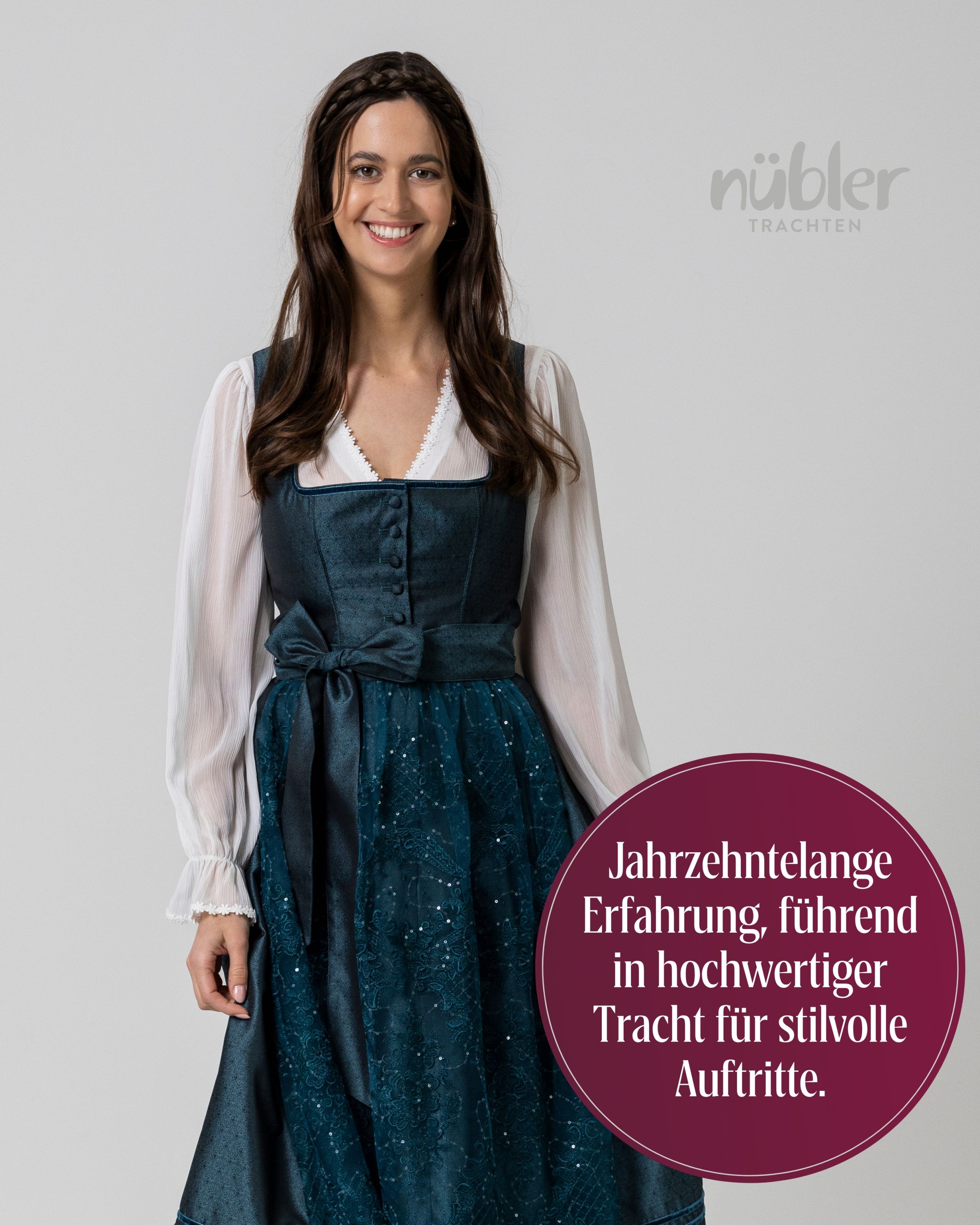 Midi Dirndl Kerala in Marine von Nübler